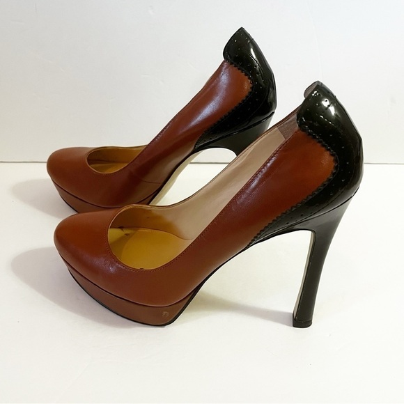 Ivanka Trump Tuxedo Style Stiletto Heel Sz 9.5 Black Tan Patent Leather Formal - Picture 6 of 9